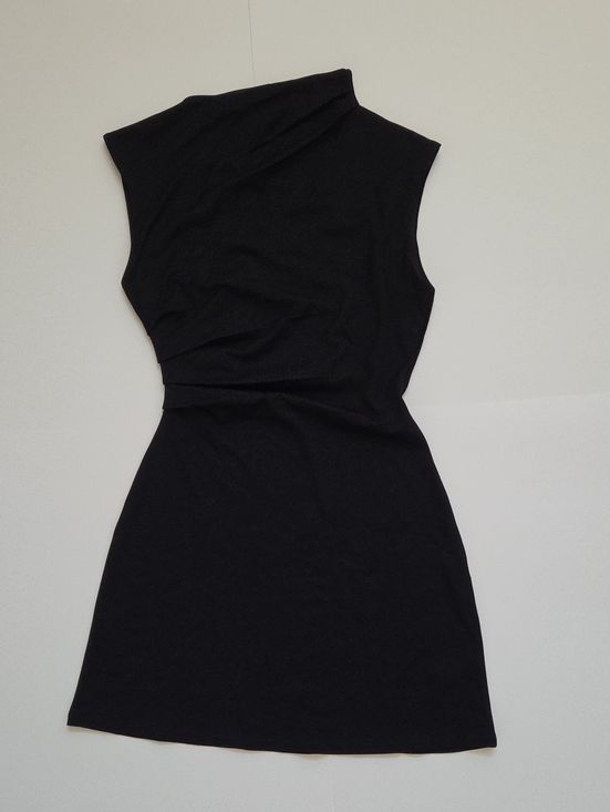 H&M Dresses & Skirts - H&M Black Sleeveless Dress - Classic LBD